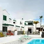 Acacias Apartament *