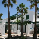 Acacias Puerto del Carmen (Lanzarote)