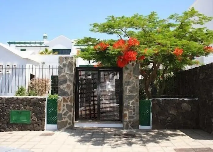 Acacias * Puerto del Carmen (Lanzarote)